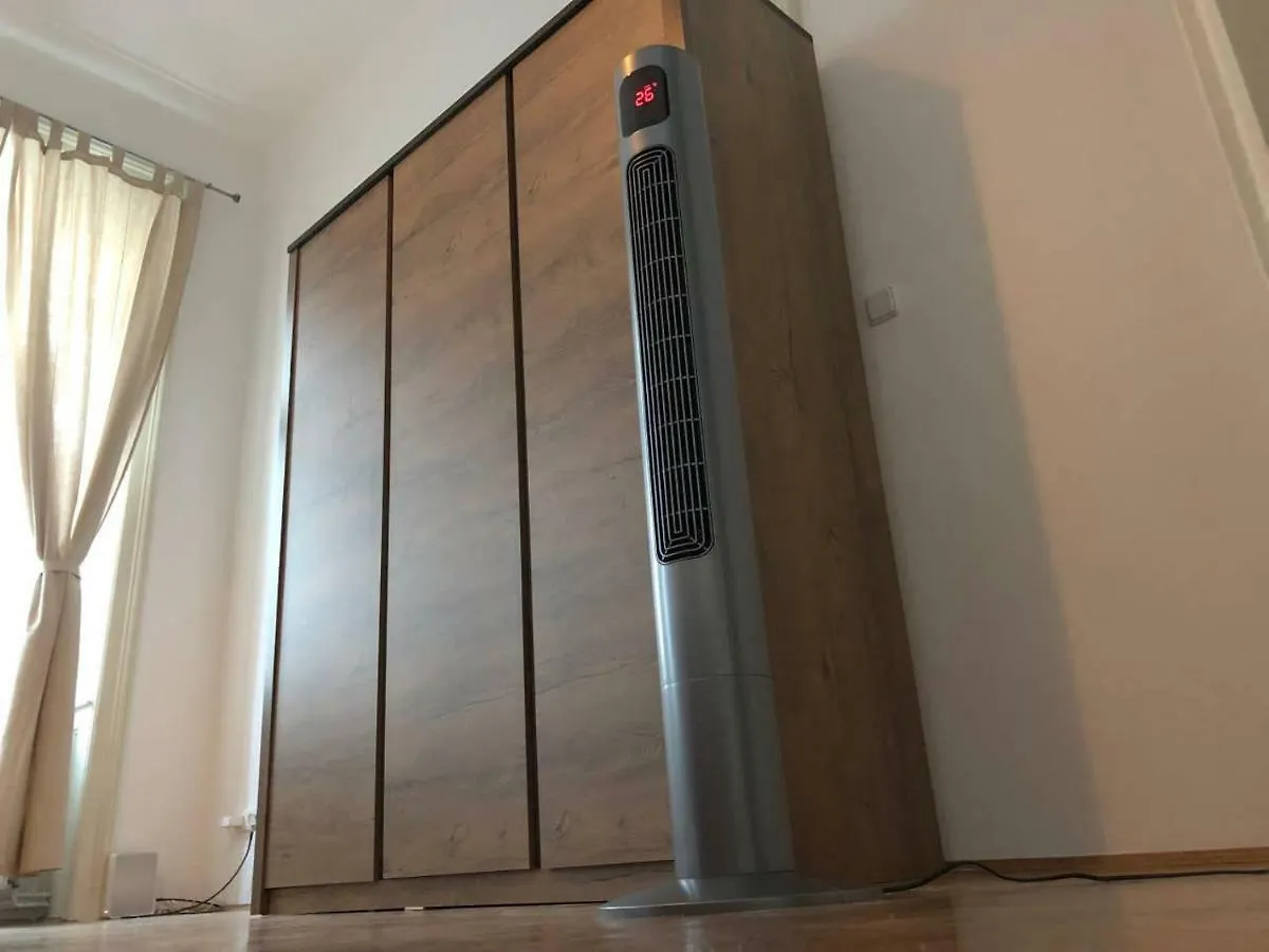 Centrally-Located Authentic Apartment Wien Österreich