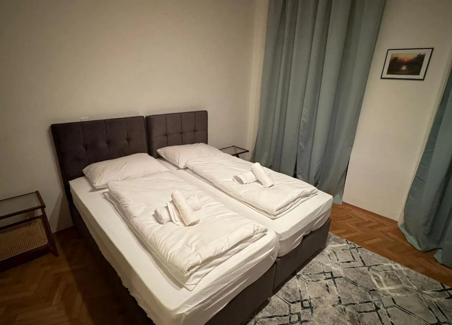 Centrally-Located Authentic Apartment Wiedeń Austria